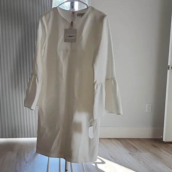 tibi long sleeve dress Tibi 4-Ply Silk Long Sleeve Cocoon Dress in Green